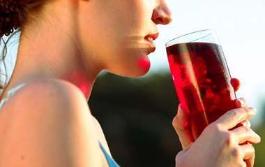 Cranberry Juice fights Urinary Tract Infection